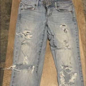 American Eagle Light-wash Denim Jeans